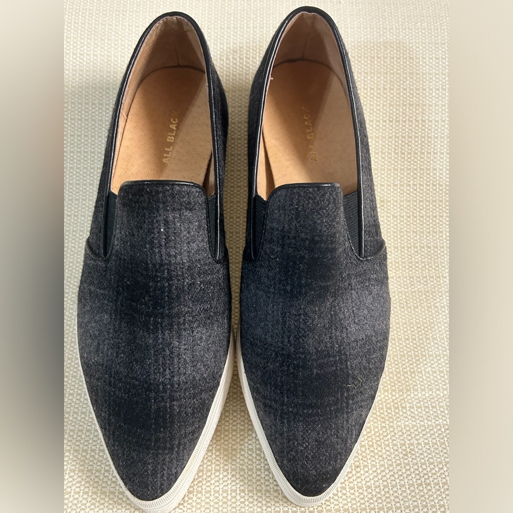 All Black Women's Slip-On Sneakers - Black & Gray